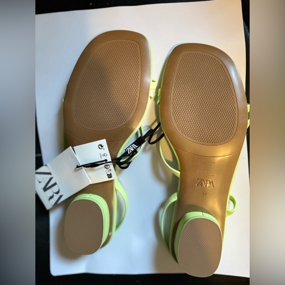 Zara neon green sandals size 37 nwt - Picture 5 of 9